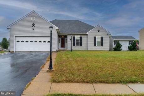 16 Summerfield Ln