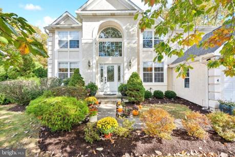 4 Fern Ct
