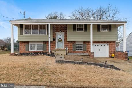 16 Malibu Ln