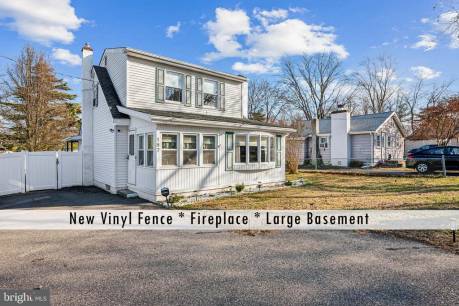 187 Woodlawn Ave