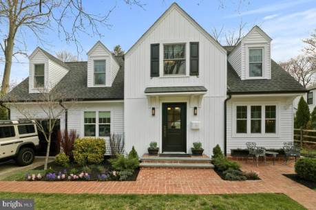 703 Maple Ct