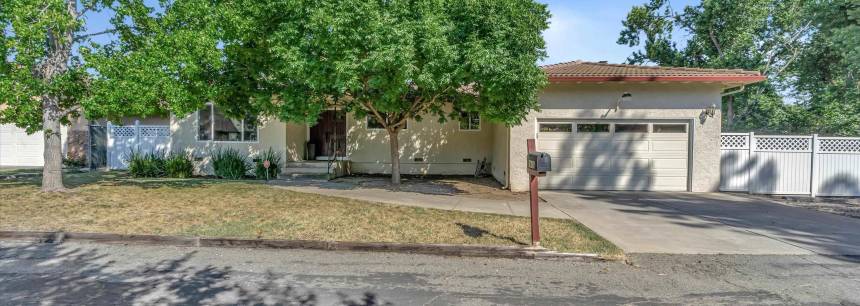 1661 Baio Ln