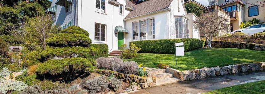 233 Southampton Avenue