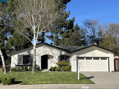 1140 Mustang Dr