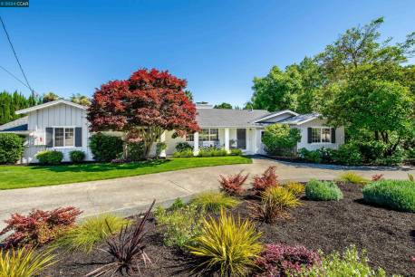 1105 Magnolia Ln
