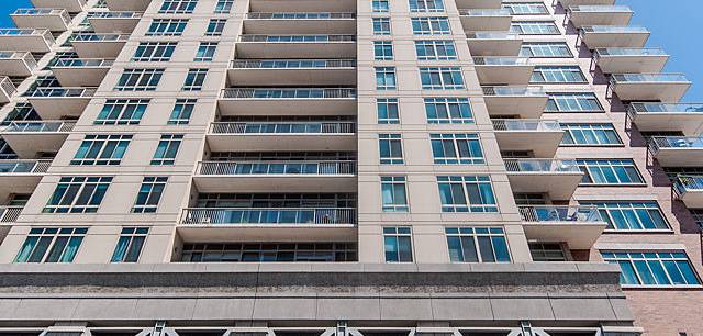 230 W Division St 803