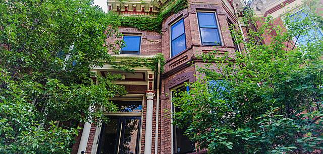 2141 N Clark St 3