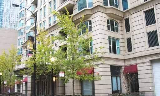 25 E Superior St 301