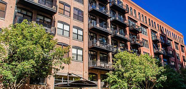 520 W Huron St 503