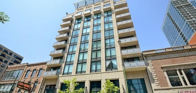 744 N Clark St 1003
