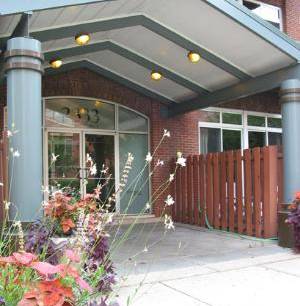 2333 W St. Paul 213