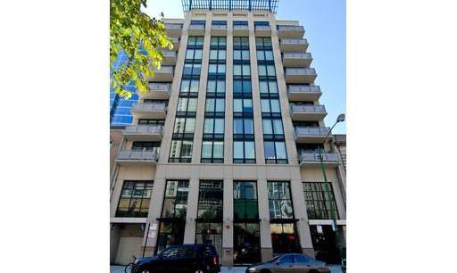 744 N Clark St 402