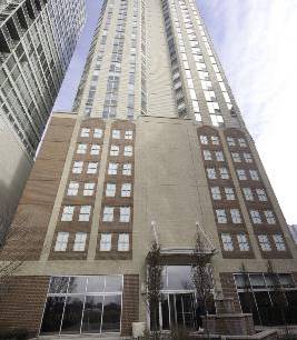 645 N Kingsbury St 1206