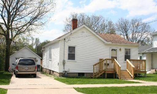 215 Pleasant St