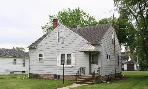 303 Daly St
