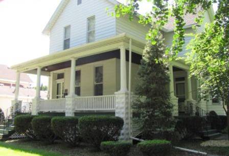 219 W North St