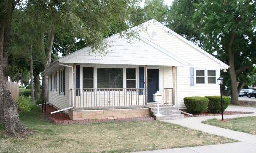 242 W Waverly St