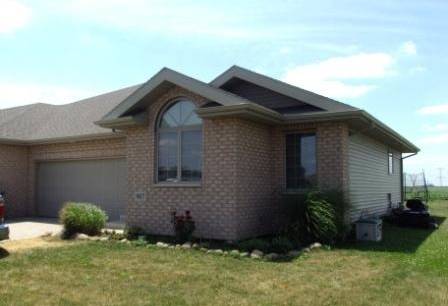 907 Center St 907