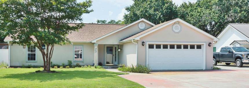 868 Castlewood Dr.