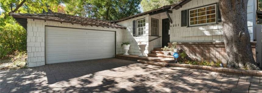 4251 Canoga Ave