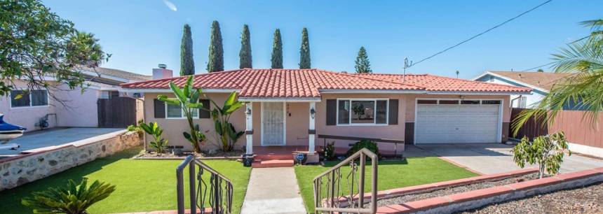 424 La Presa Ave