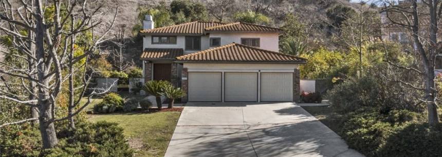 1056 Hooper Dr