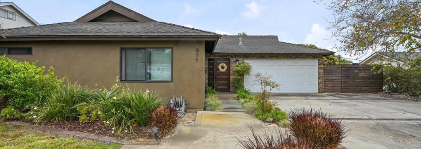 971 Robley Pl