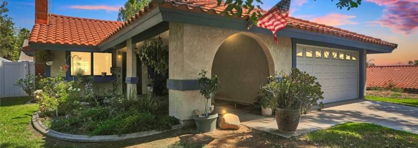 6631 Avenida Valencia