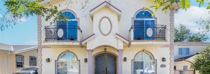 820 E Valencia Ave