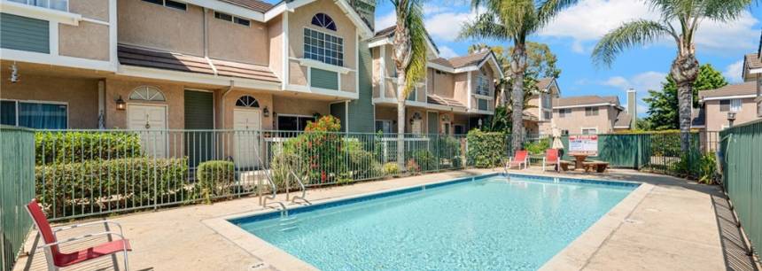8958 Burnet Ave C8
