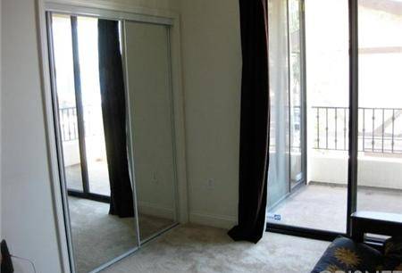 6938 Laurel Canyon Blvd 215