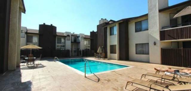 6323 Reseda Blvd 41