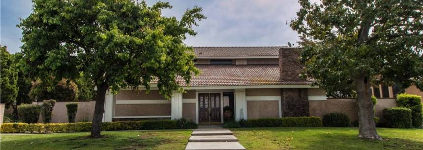 6057 Della Ave