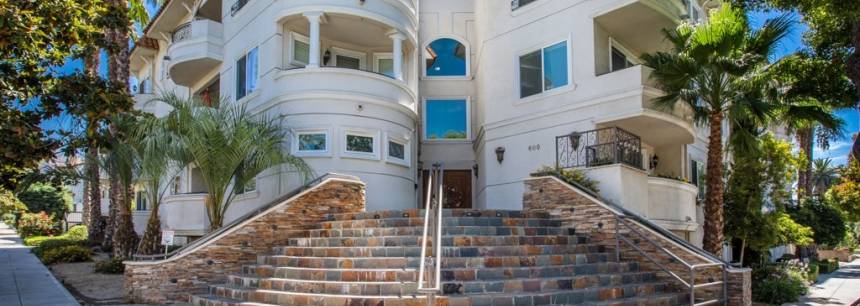 600 E Magnolia Blvd 202A