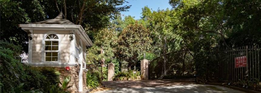 2700 Cahuenga Blvd E #4211