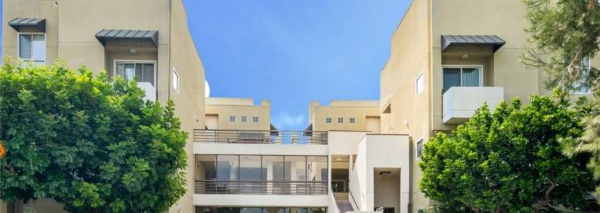 2045 Beloit Ave #303