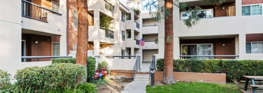 21400 Burbank Blvd #305