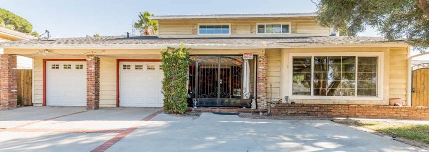 11708 Woodley Ave