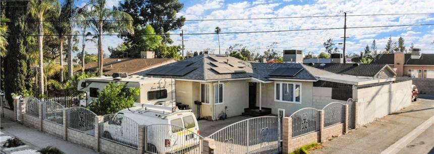 7913 Whitsett Ave