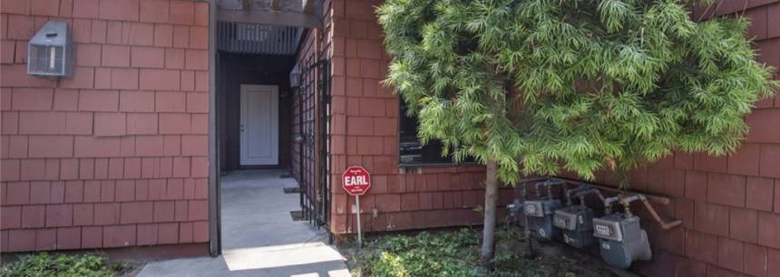 300 S Prospectors Rd #27