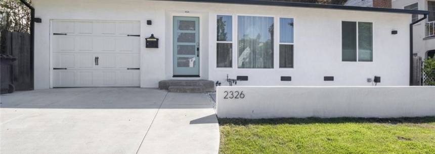 2326 E Glenoaks Blvd
