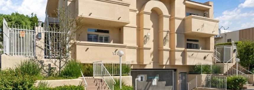 13801 Oxnard St #103