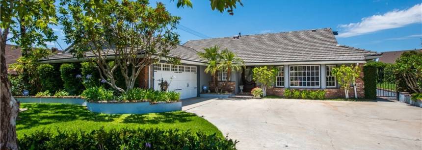 12281 Woodley Ave