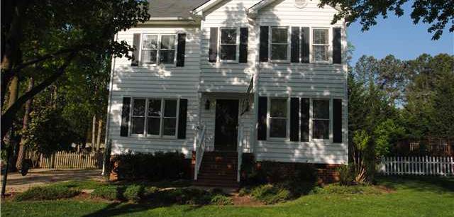 2936 Vanna Ln