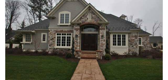 2719 Live Oak Ln
