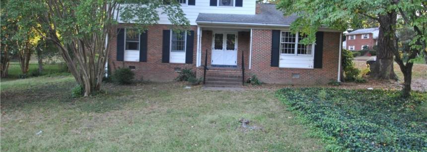 2001 Cedarhurst Dr