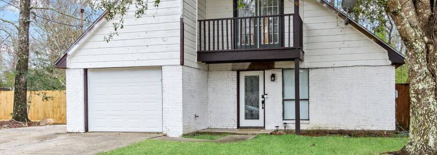 907 Lindsey St
