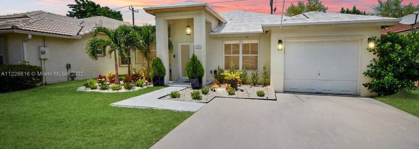 13821 N Garden Cove Cir