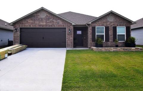 509 Woodcreek Loop