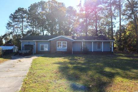 111 Dorman Circle